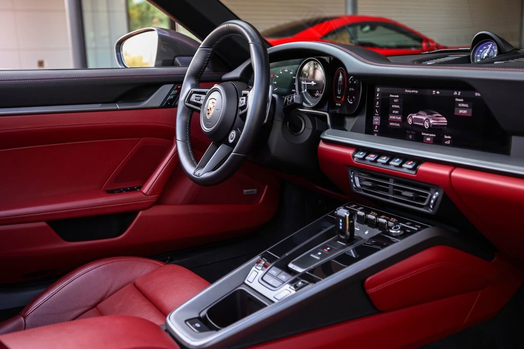 Used 2020 Porsche 911 Carrera 4S image 43