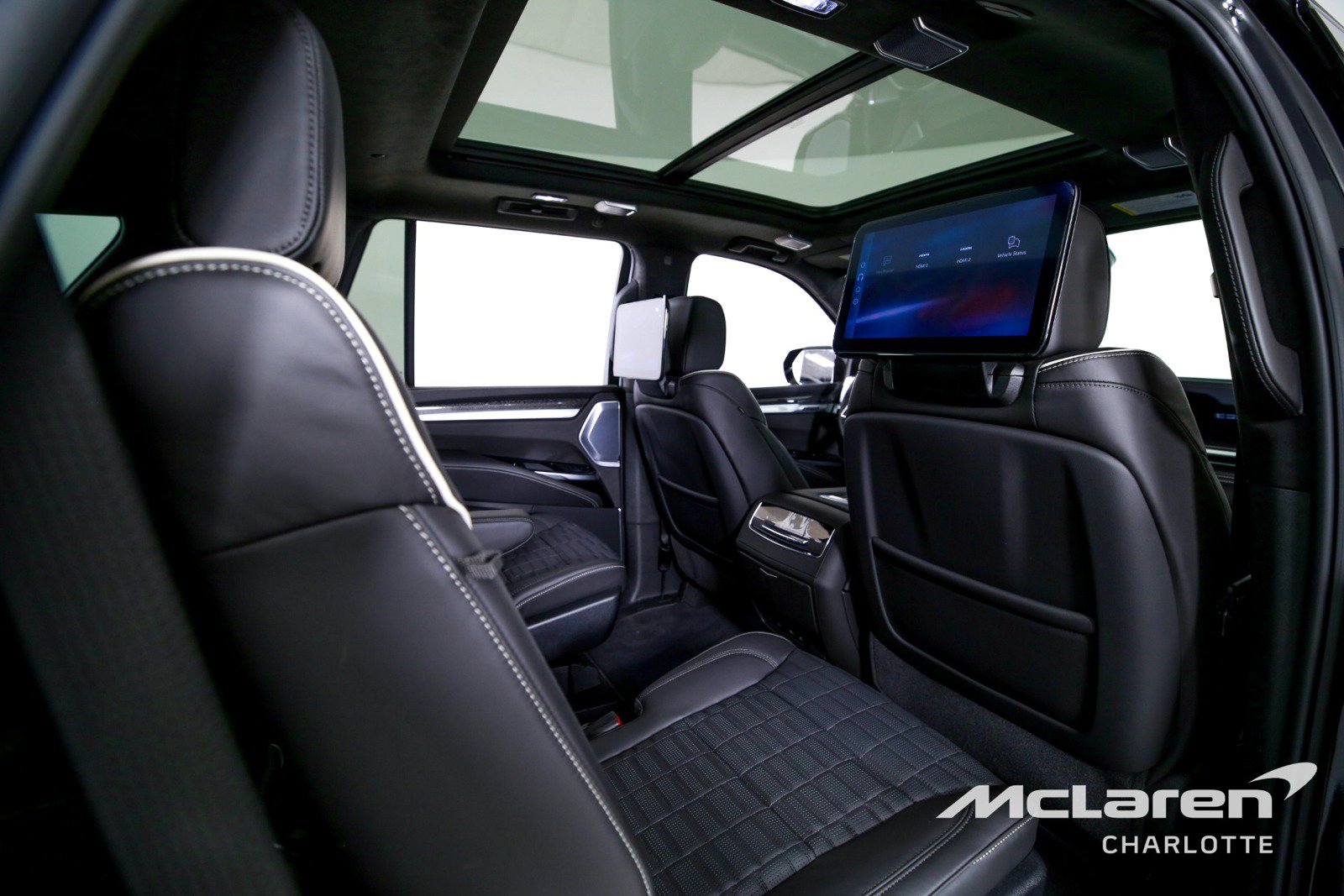 Used 2026 Cadillac Escalade V w/ LPO, ONYX Package AWD/4WD image 26