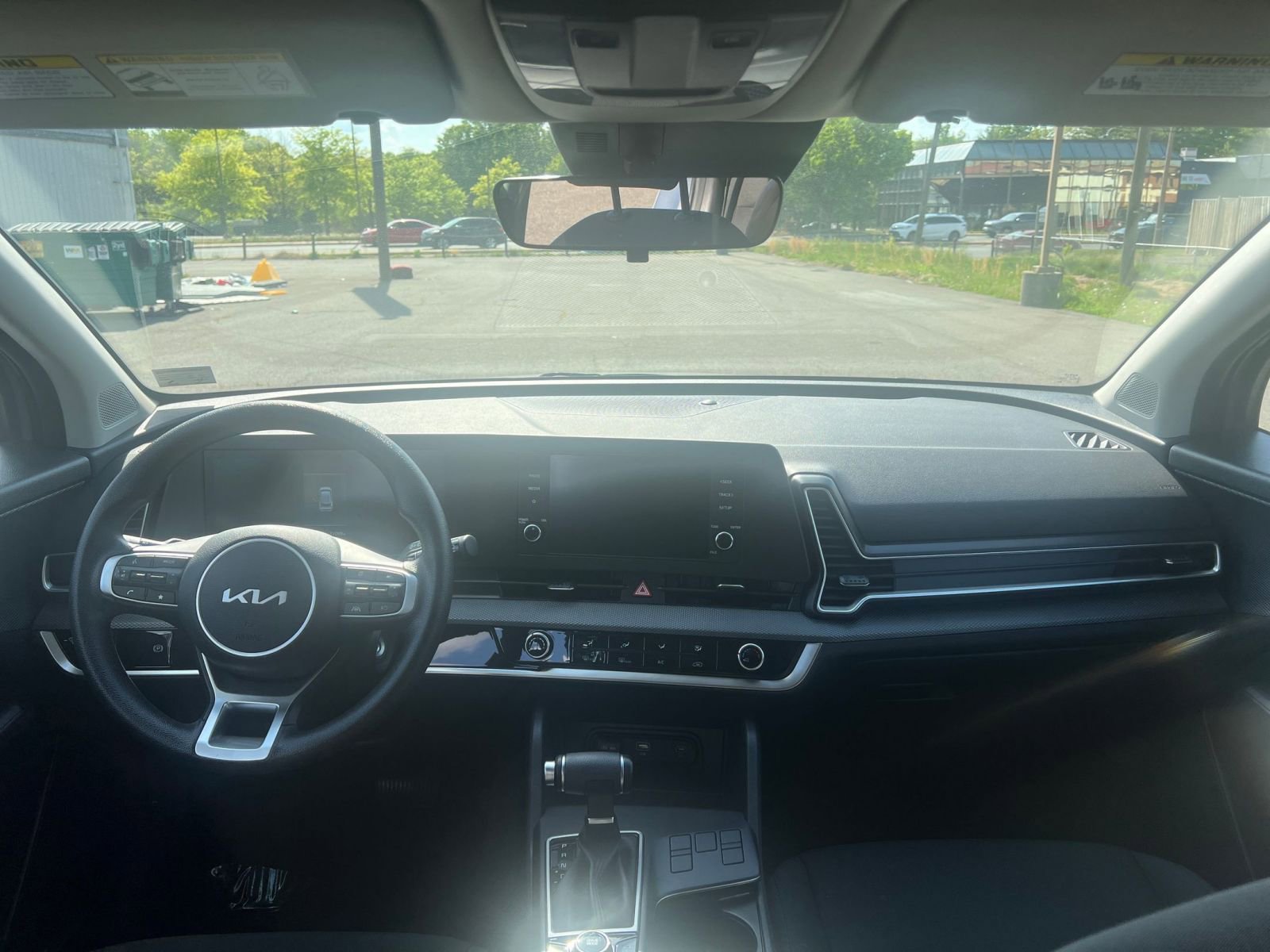 Used 2025 Kia Sportage LX FWD image 32