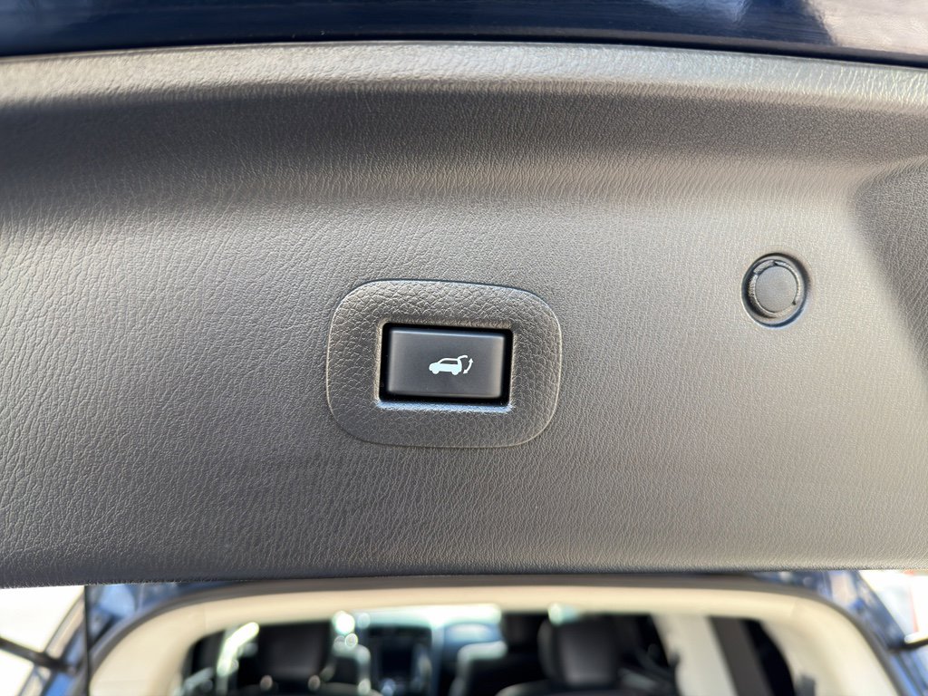 Used 2021 INFINITI QX80 Luxe image 23