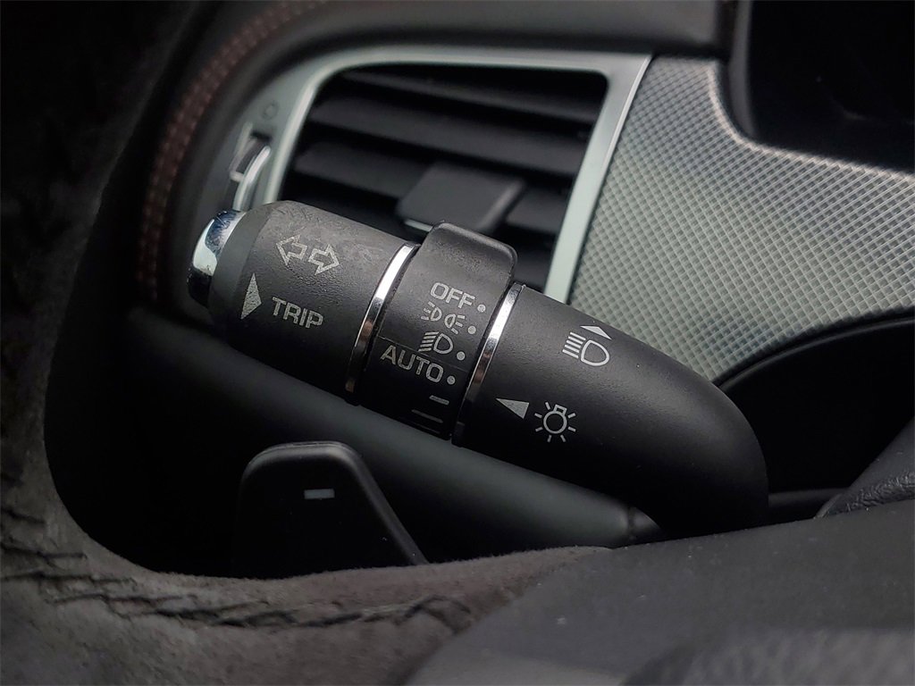 Used 2015 Jaguar XKR R image 16