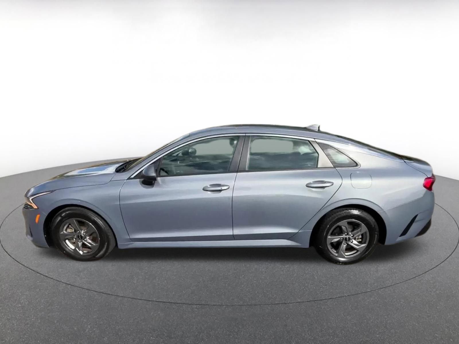 Used 2023 Kia K5 LXS image 9