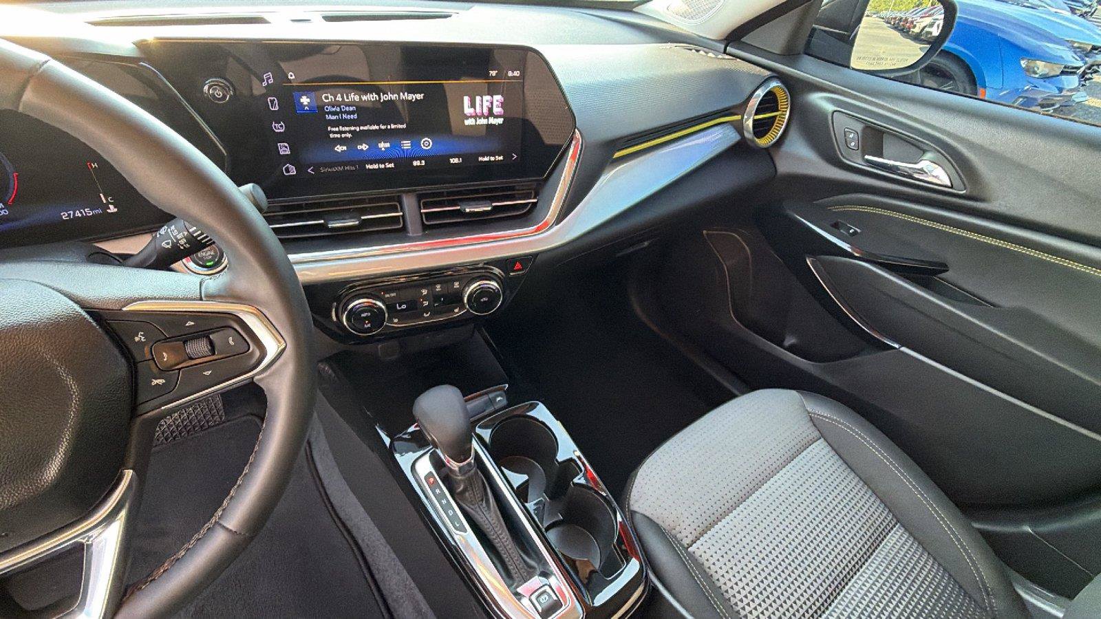 Used 2024 Chevrolet Trax LT w/ Driver Confidence Package FWD image 5
