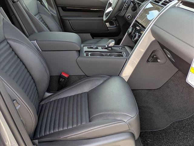 New 2026 Land Rover Discovery S AWD/4WD image 18