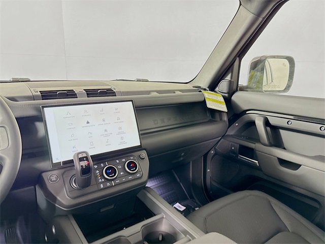 New 2026 Land Rover Defender 110 X-Dynamic SE image 26