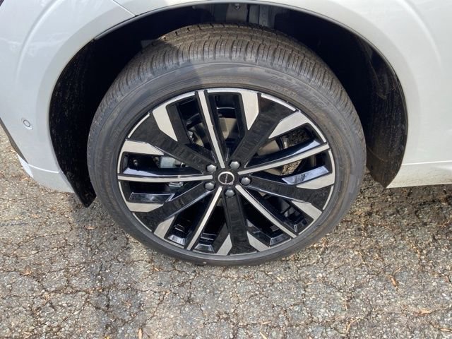 New 2026 Volvo XC60 B5 Ultra w/ Climate Package image 9