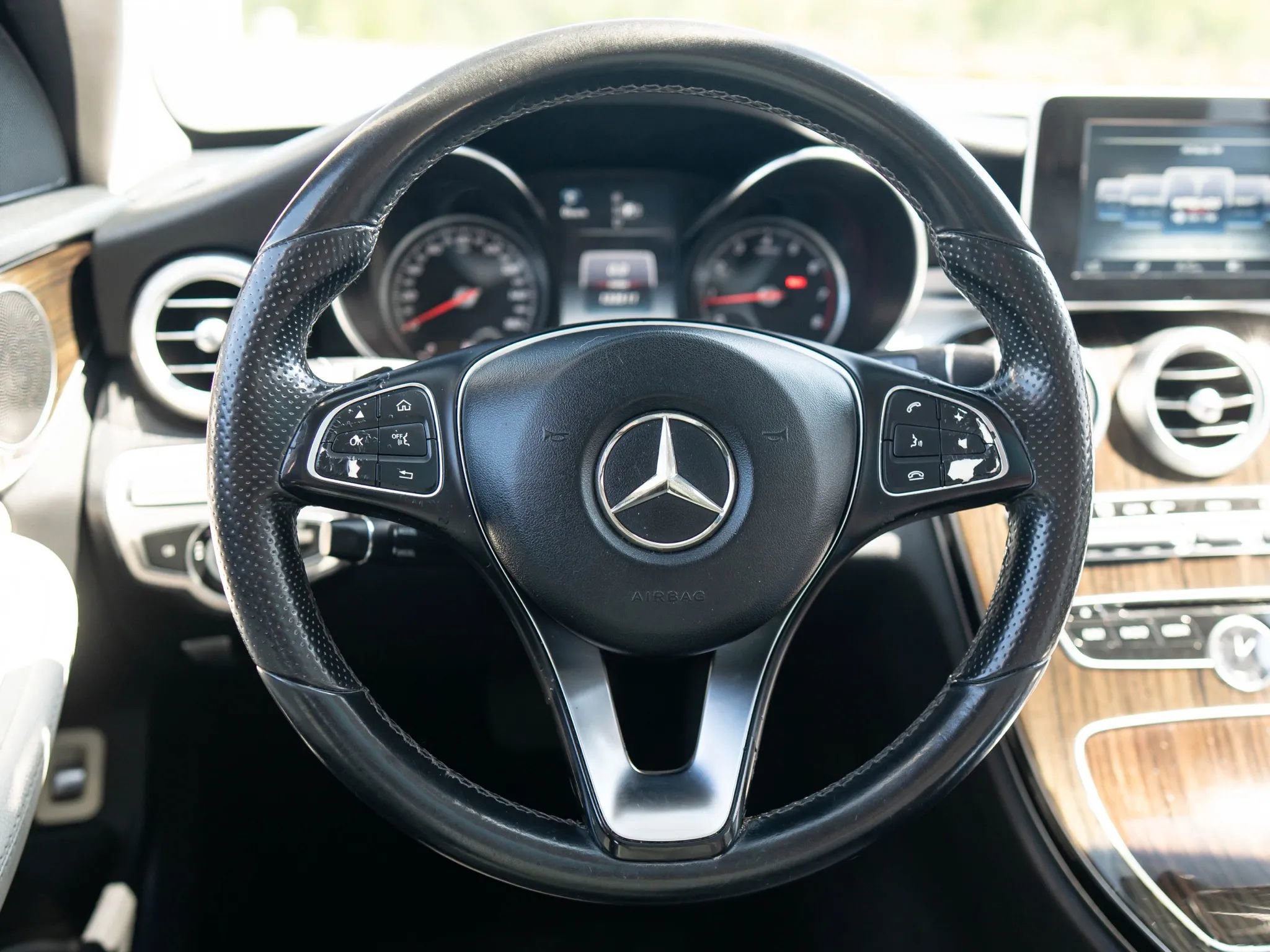 Used 2015 Mercedes-Benz C 300 Sedan image 34