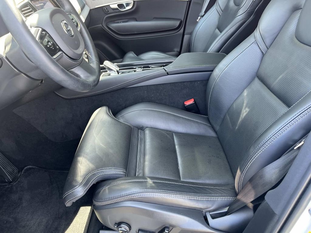 Used 2023 Volvo XC90 B6 Ultimate w/ Protection Package Premier image 29