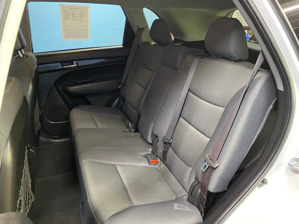Used 2012 Kia Sorento LX image 35