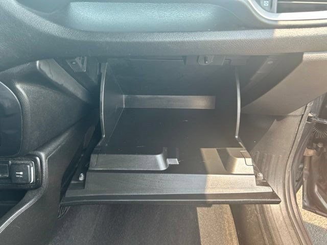 Used 2020 Jeep Renegade Latitude FWD image 40