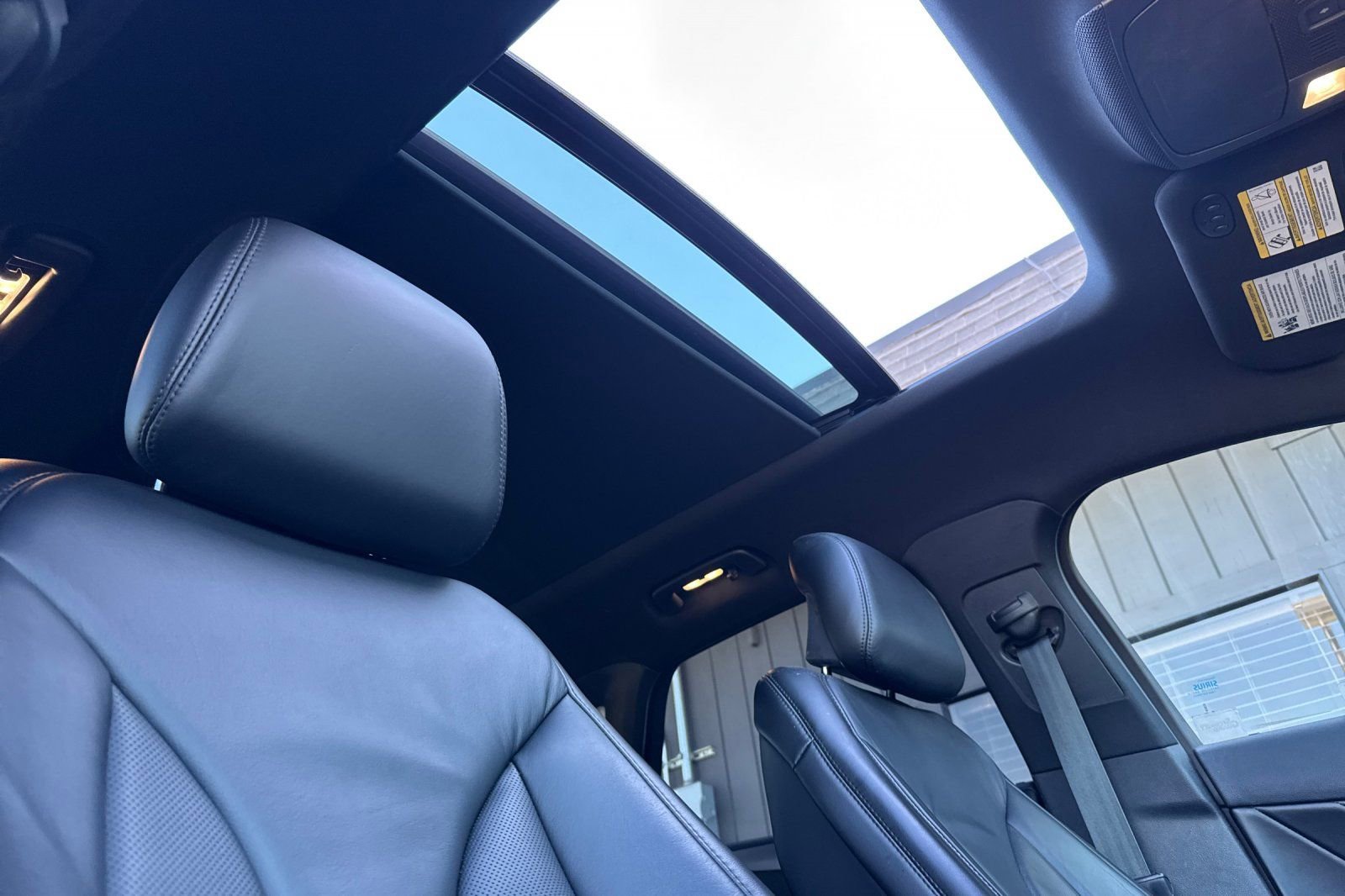 Used 2017 Lincoln MKC Select w/ Select Plus Package image 16