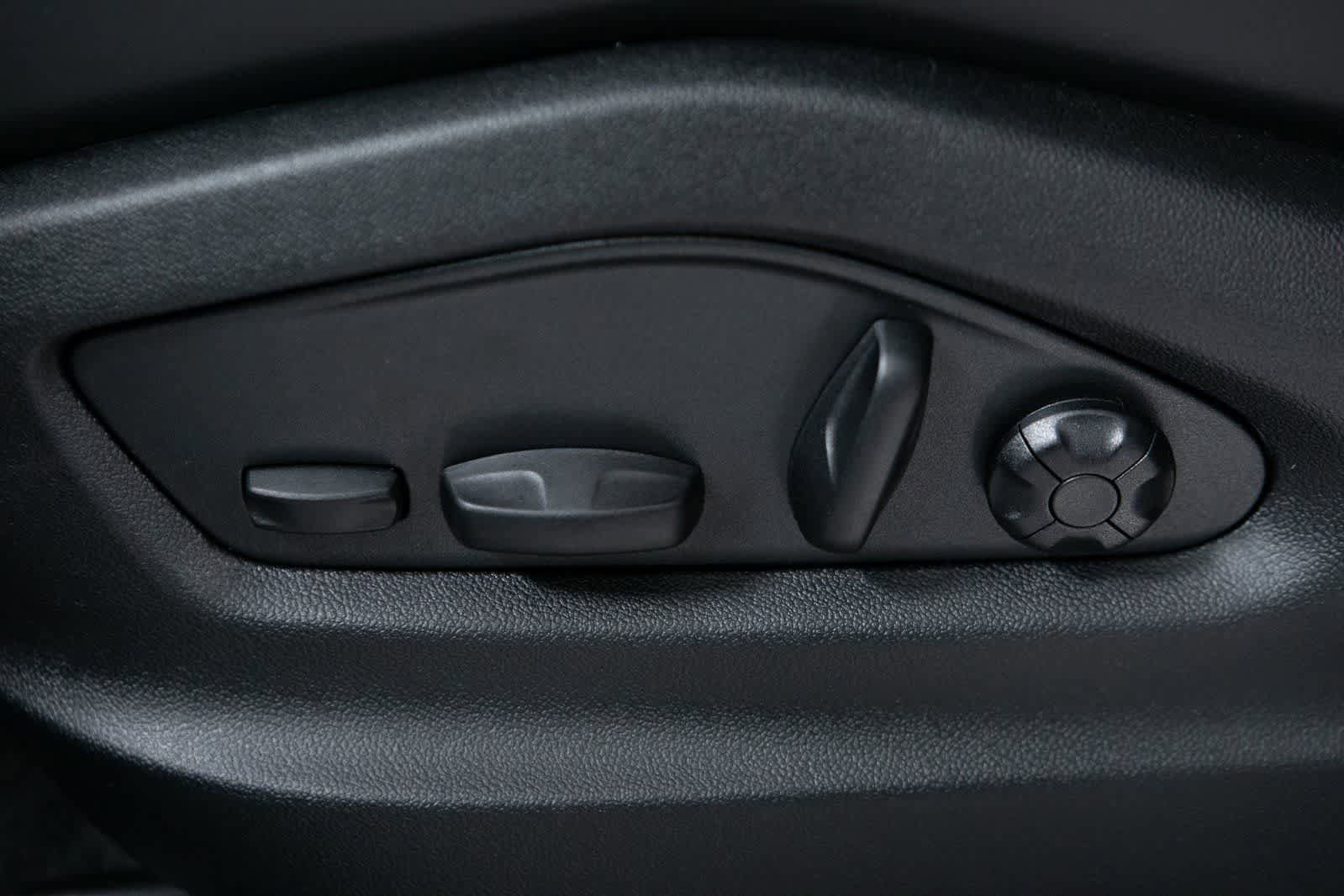 New 2026 Porsche Cayenne GTS image 17