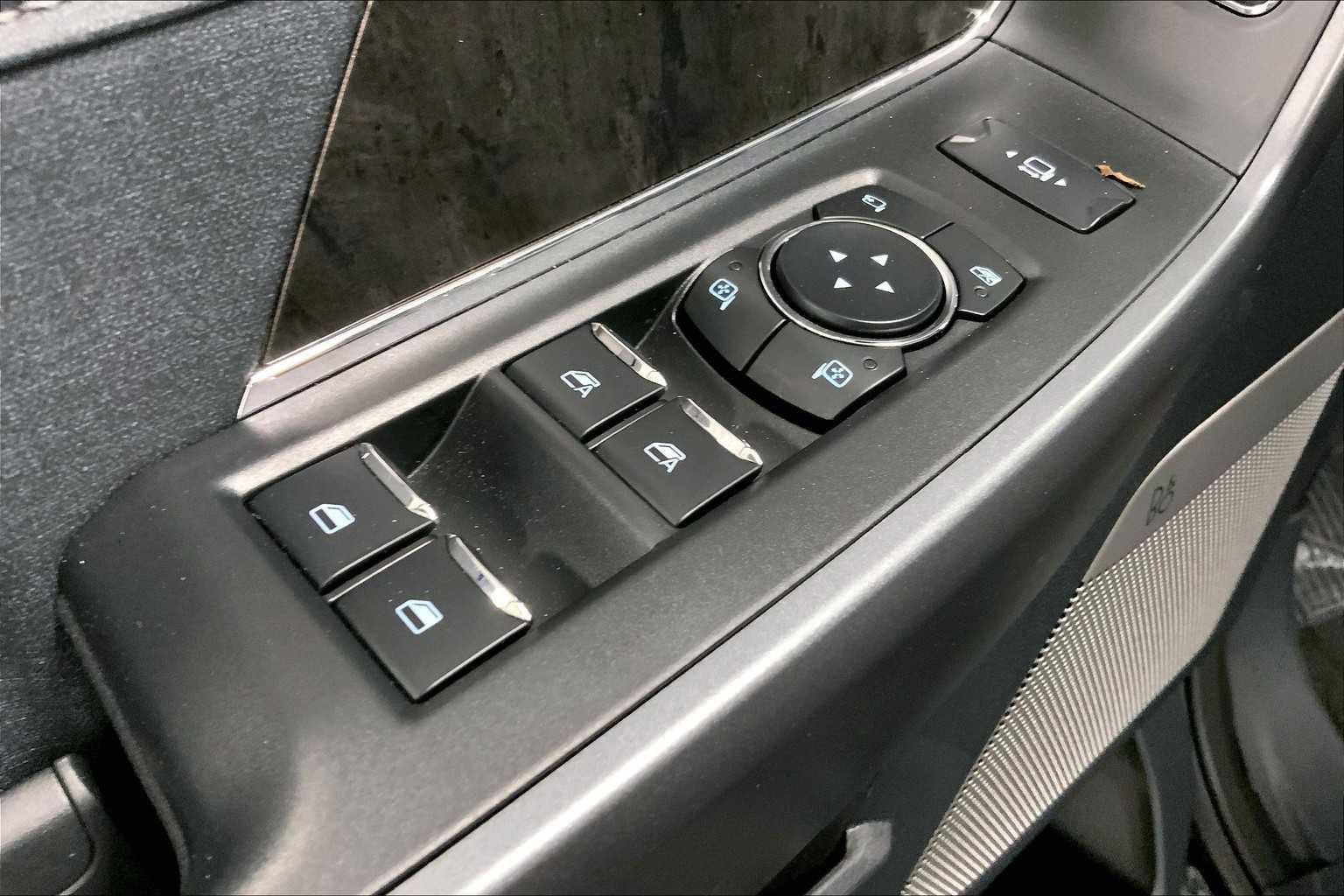 New 2025 Ford F250 Lariat w/ Lariat Ultimate Package image 17