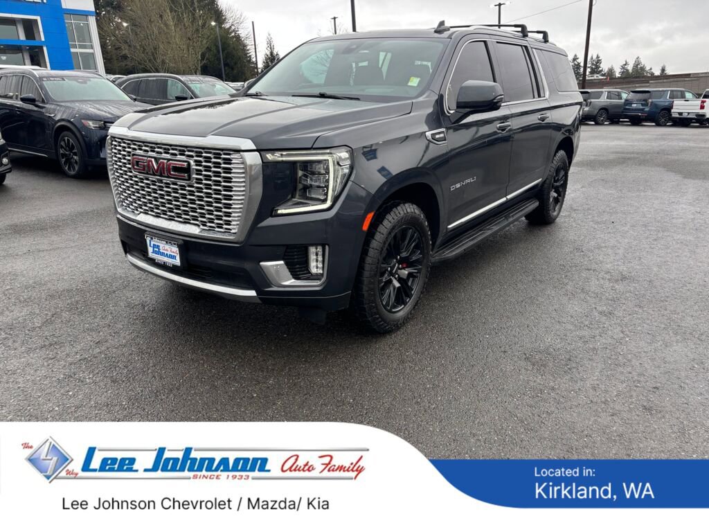 Used 2022 GMC Yukon XL Denali image 1