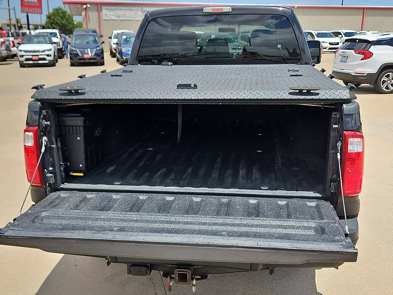 Used 2015 Ford F250 XLT w/ XLT Premium Package AWD/4WD image 8