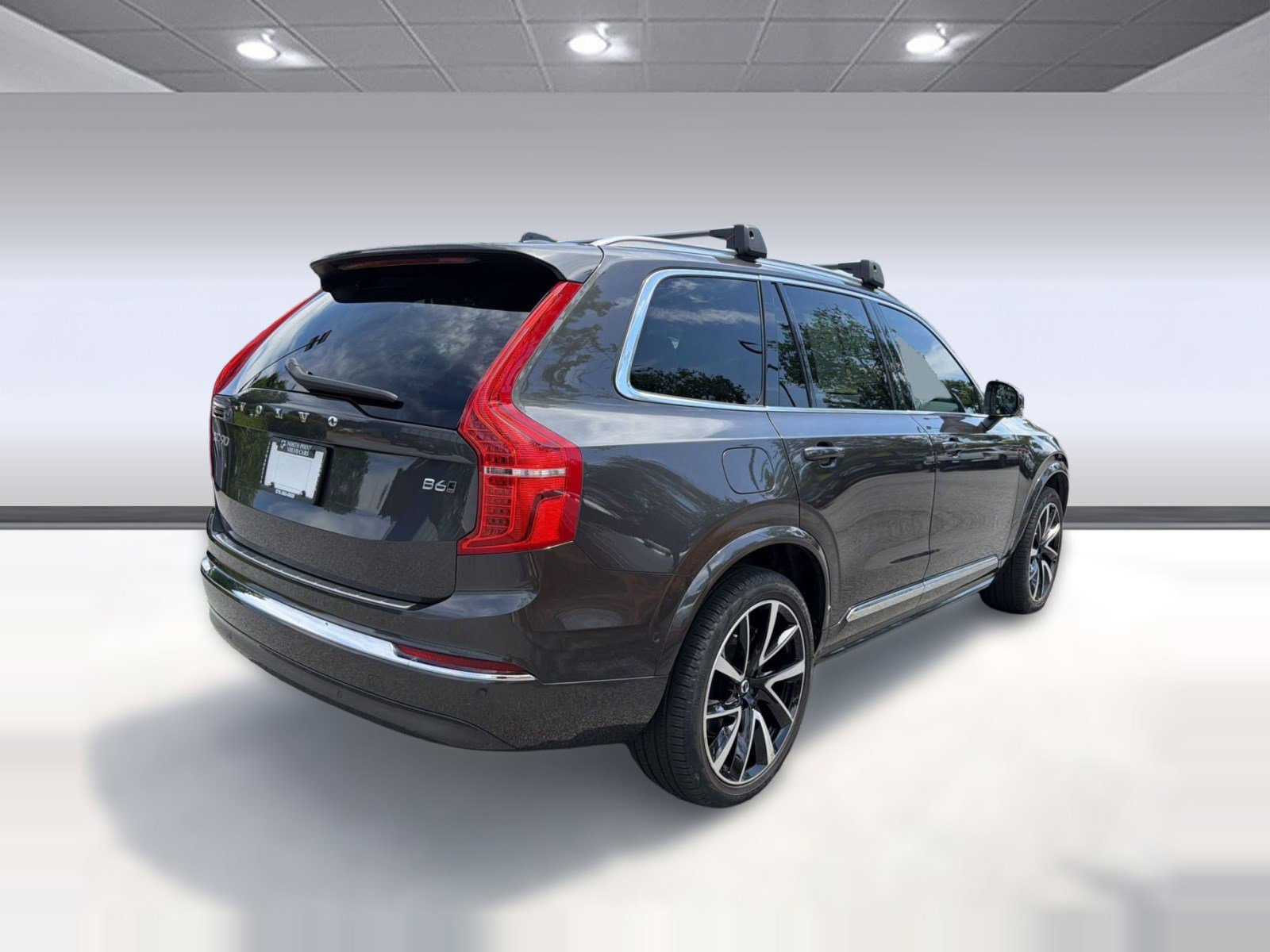 Used 2023 Volvo XC90 B6 Plus w/ Protection Package Premier AWD/4WD image 9