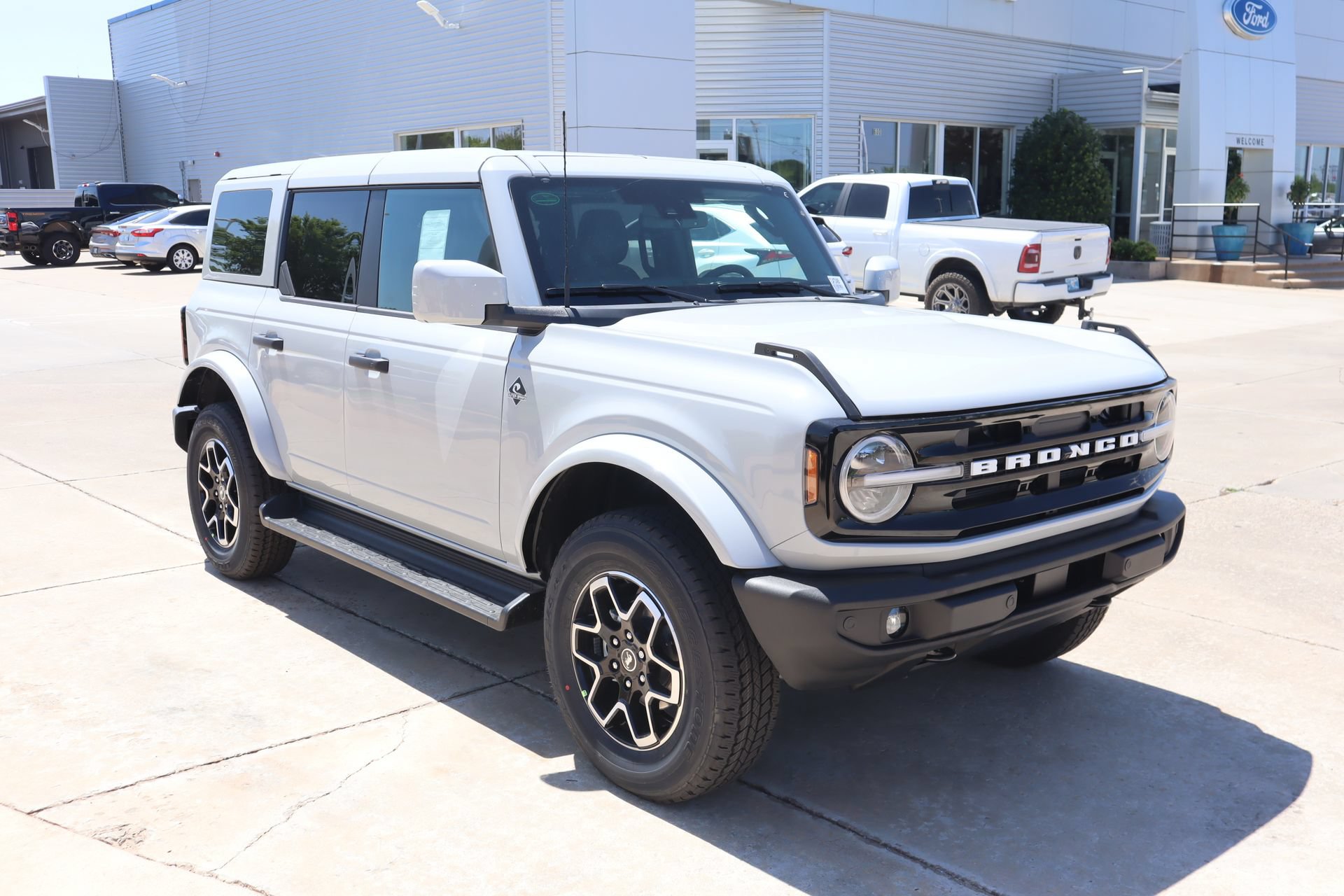 New 2026 Ford Bronco Outer Banks