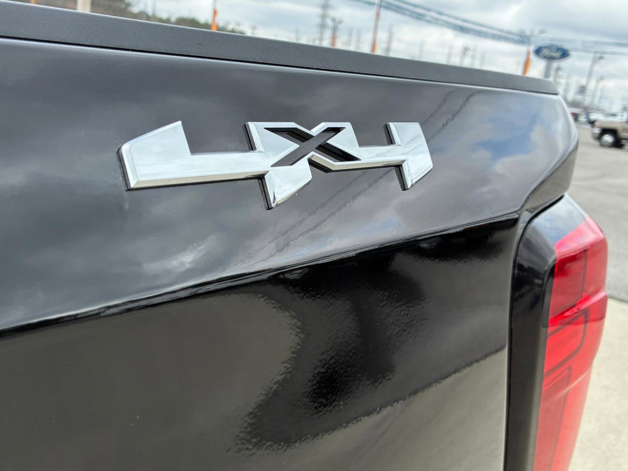 Used 2021 GMC Sierra 1500 SLE image 26