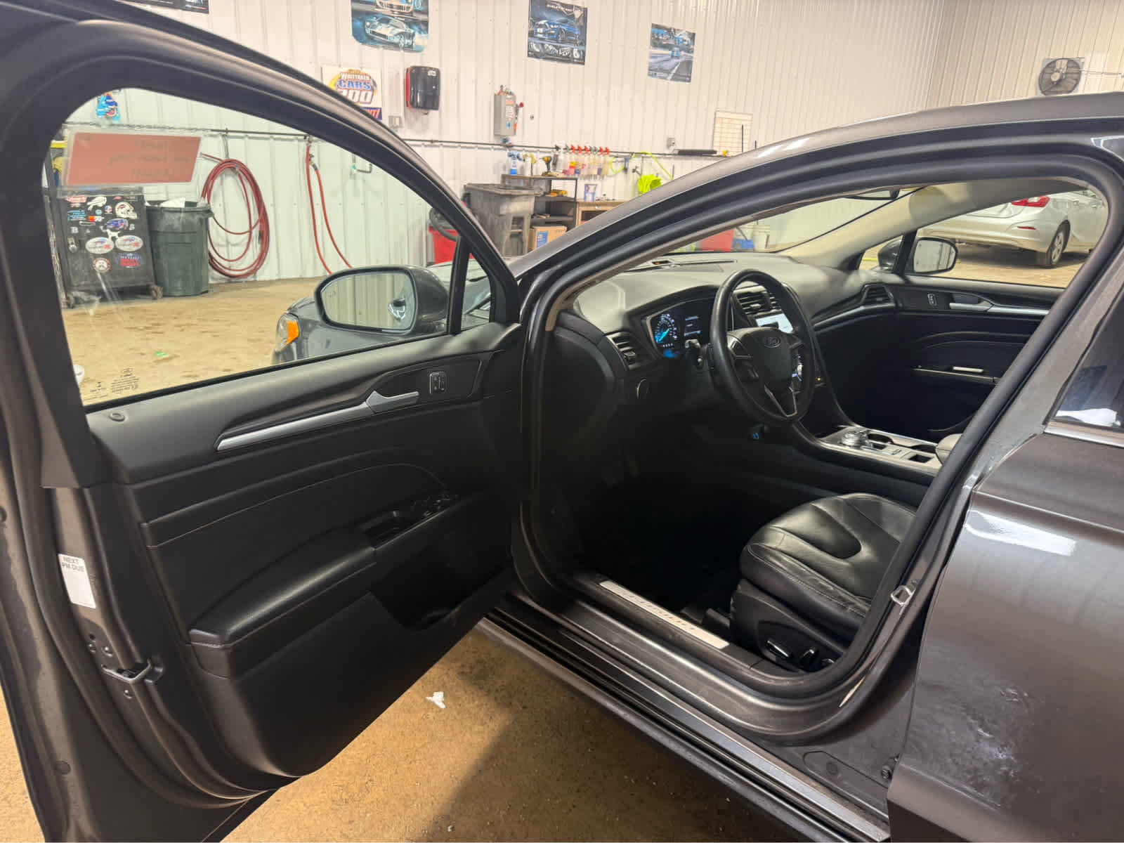 Used 2020 Ford Fusion Titanium image 6