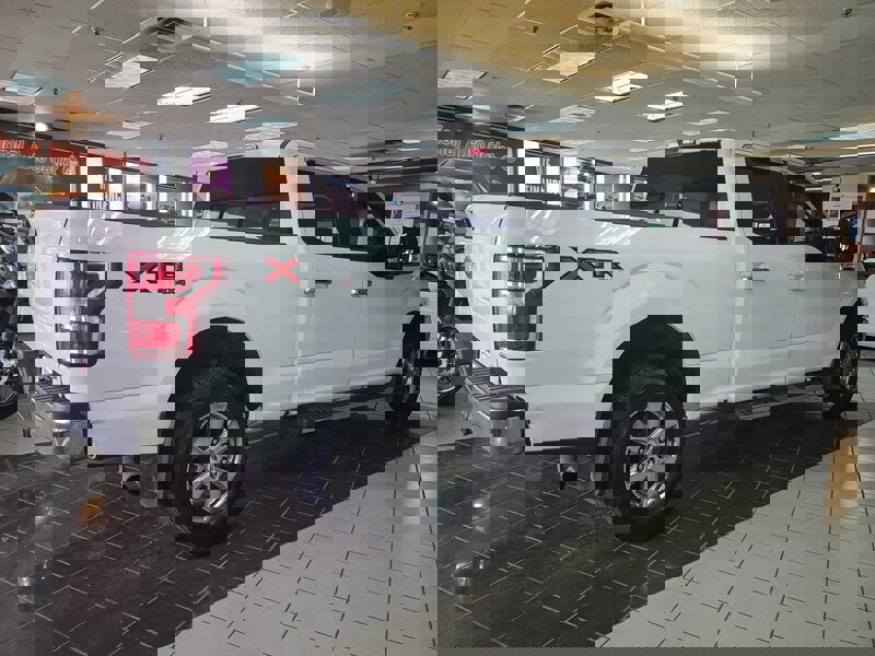 Used 2019 Ford F150 XLT w/ Equipment Group 301A Mid image 5