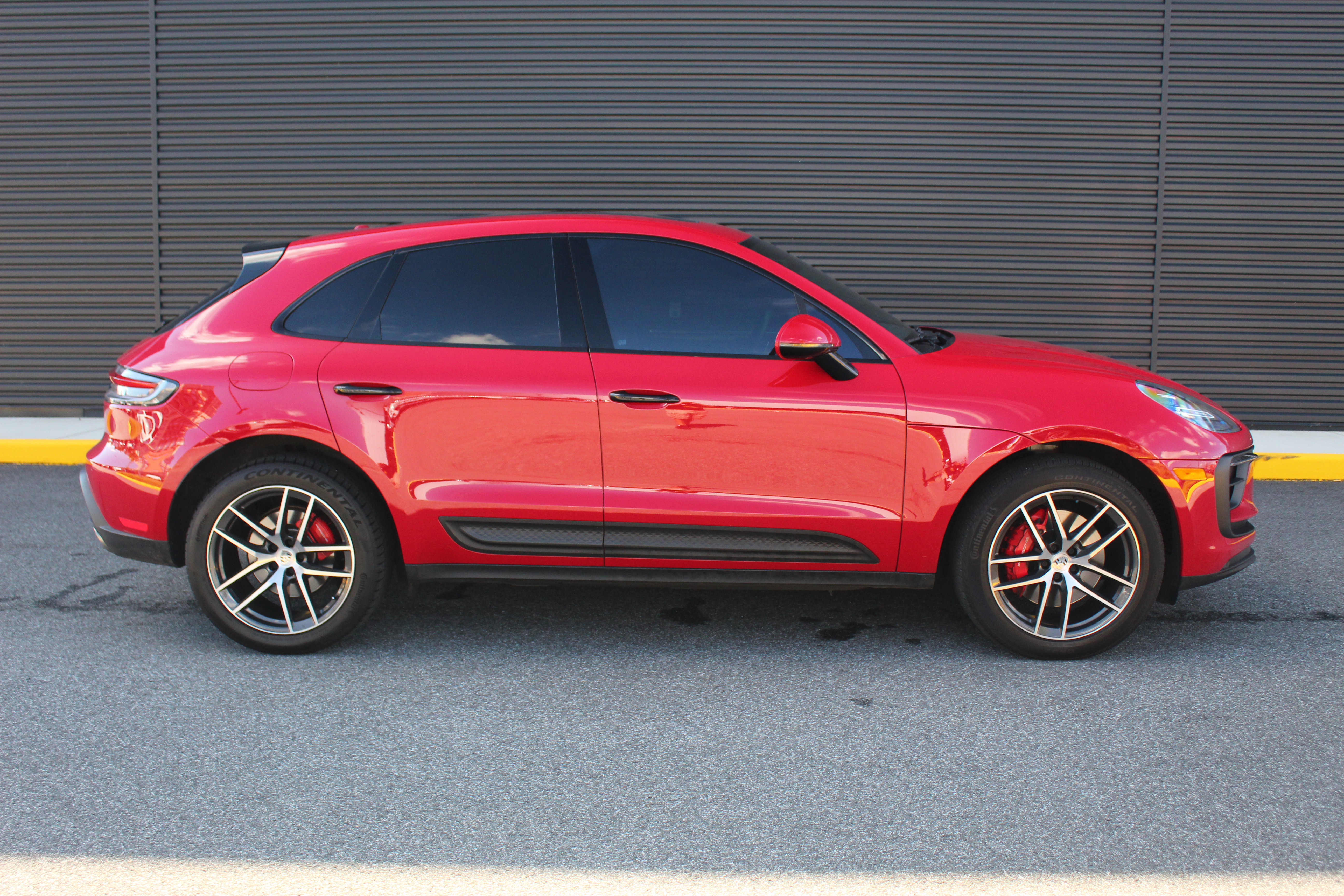 Used 2022 Porsche Macan S image 9