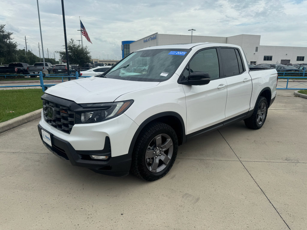 Certified 2025 Honda Ridgeline TrailSport image 4