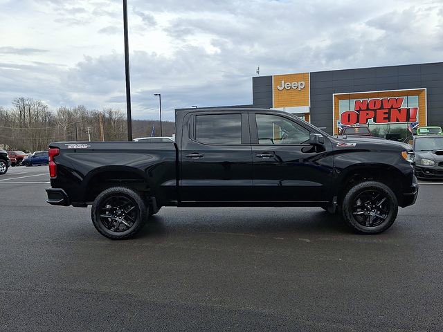 Used 2025 Chevrolet Silverado 1500 LT Trail Boss w/ Convenience Package II image 11