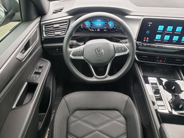 Used 2024 Volkswagen Atlas Cross Sport SE w/ Panoramic Sunroof Package image 17