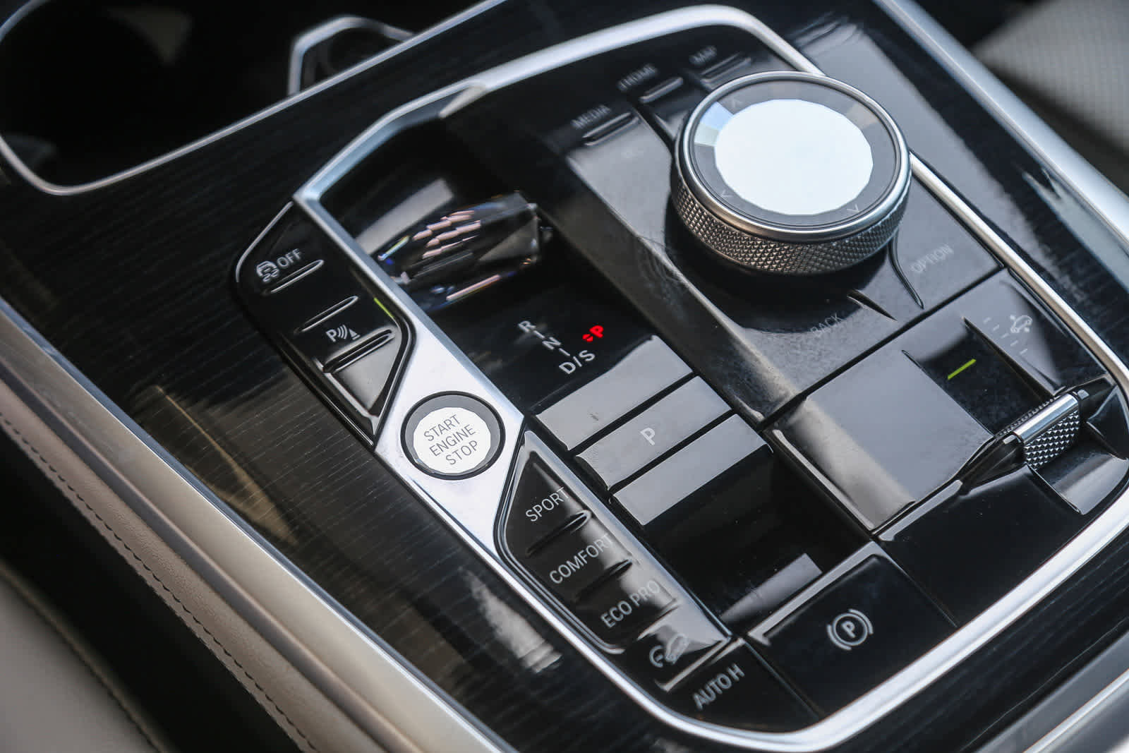 Used 2023 BMW X7 xDrive40i w/ M Sport Package image 18