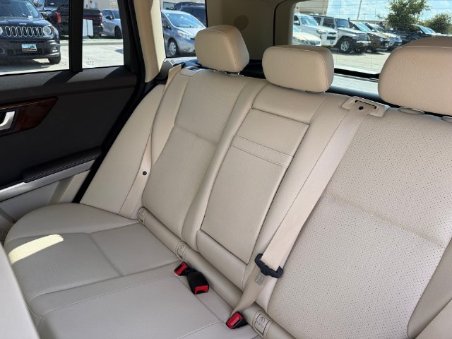 Used 2015 Mercedes-Benz GLK 350 2WD image 25