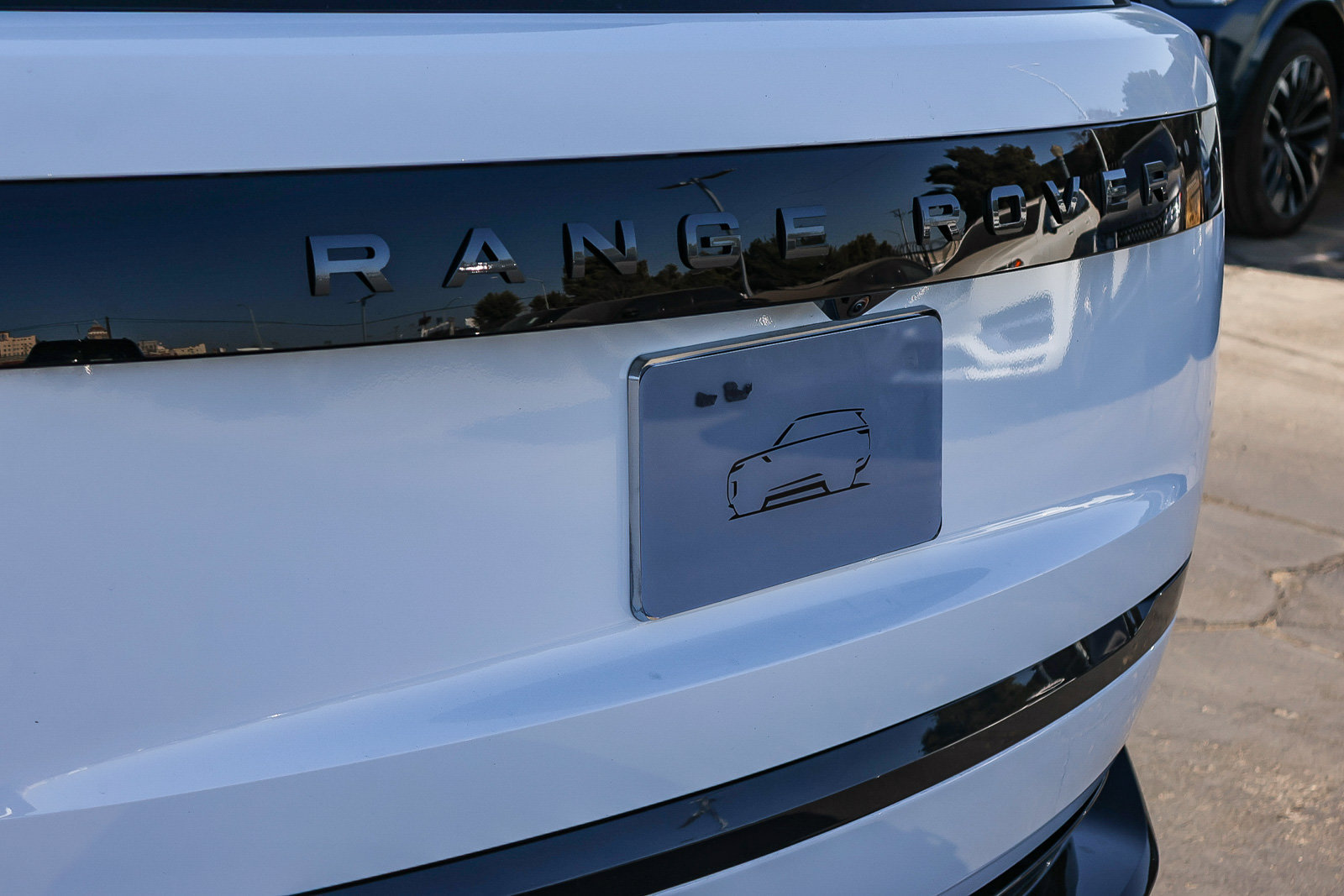 New 2027 Land Rover Range Rover Long Wheelbase SE AWD/4WD image 12