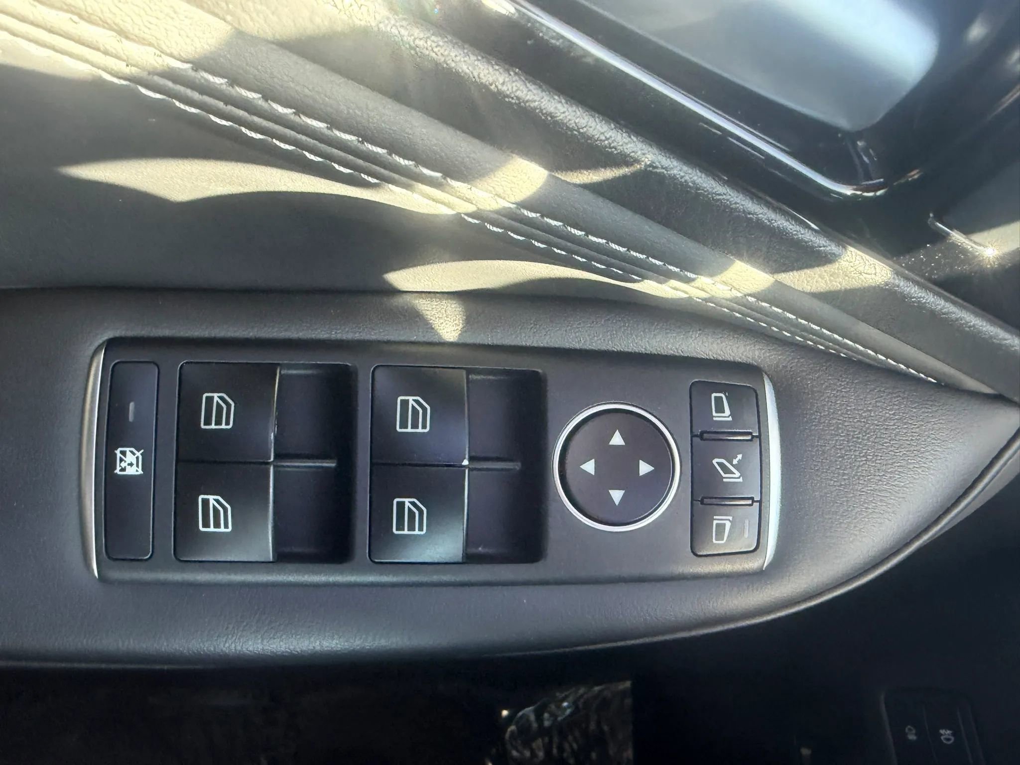 Used 2019 INFINITI QX30 Premium w/ Cargo Package AWD/4WD image 25