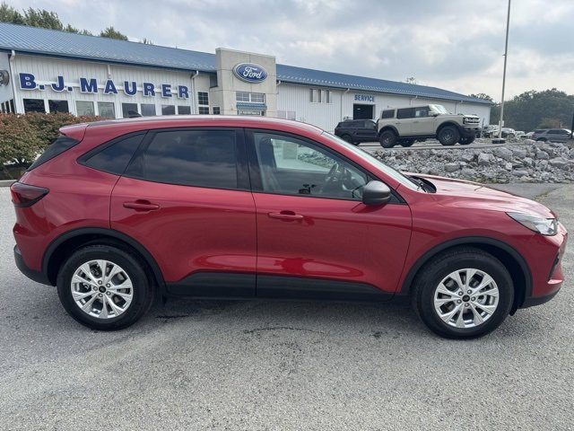 New 2025 Ford Escape Active image 2