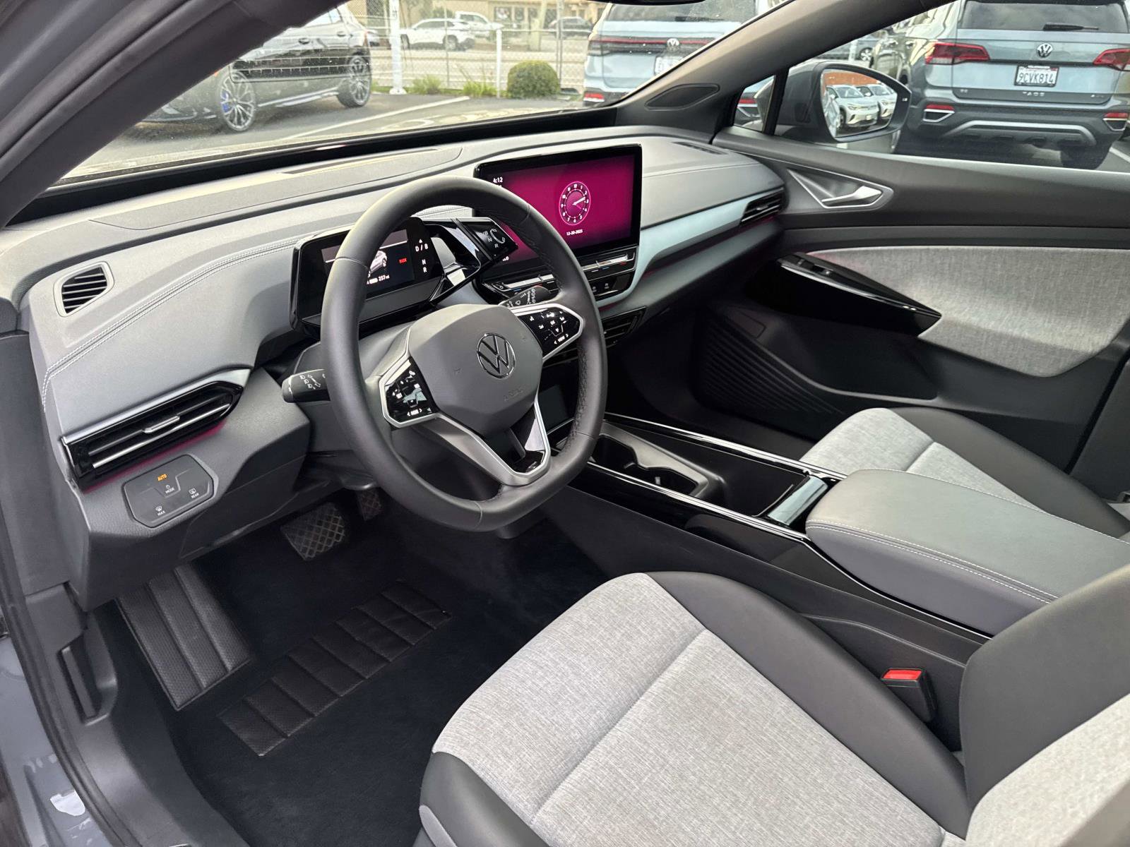 Certified 2023 Volkswagen ID.4 Pro image 12