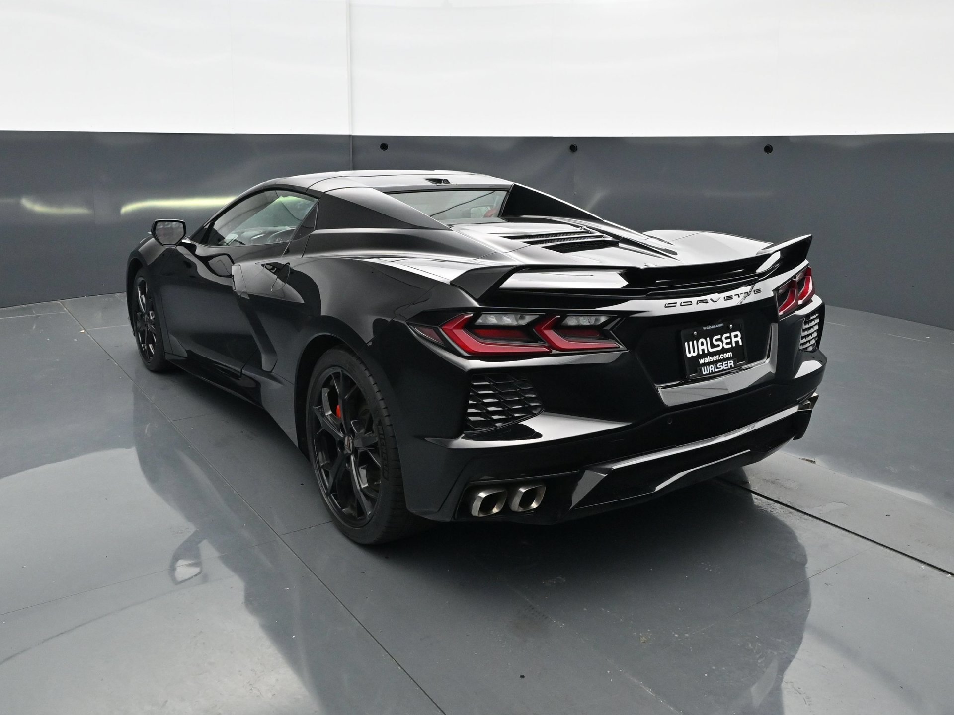 Used 2021 Chevrolet Corvette Stingray Convertible w/ Z51 Performance Package RWD image 5