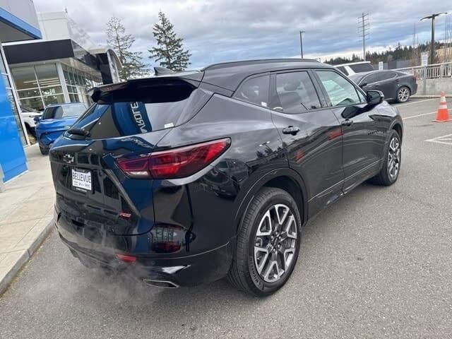 Used 2025 Chevrolet Blazer RS w/ Driver Confidence II Package image 3