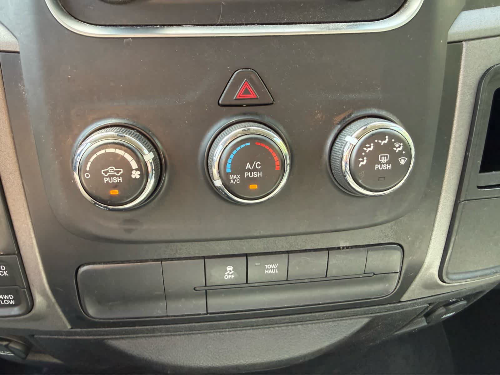 Used 2017 RAM 1500 Express AWD/4WD image 20