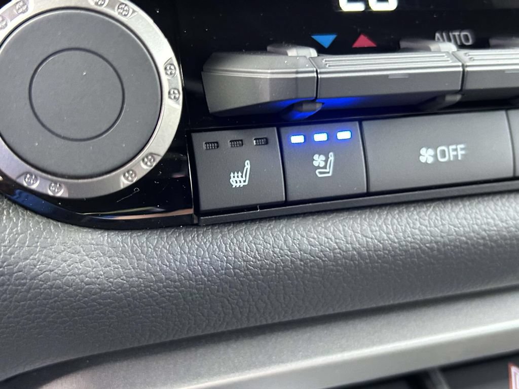 New 2026 Toyota Tundra Limited AWD/4WD image 25