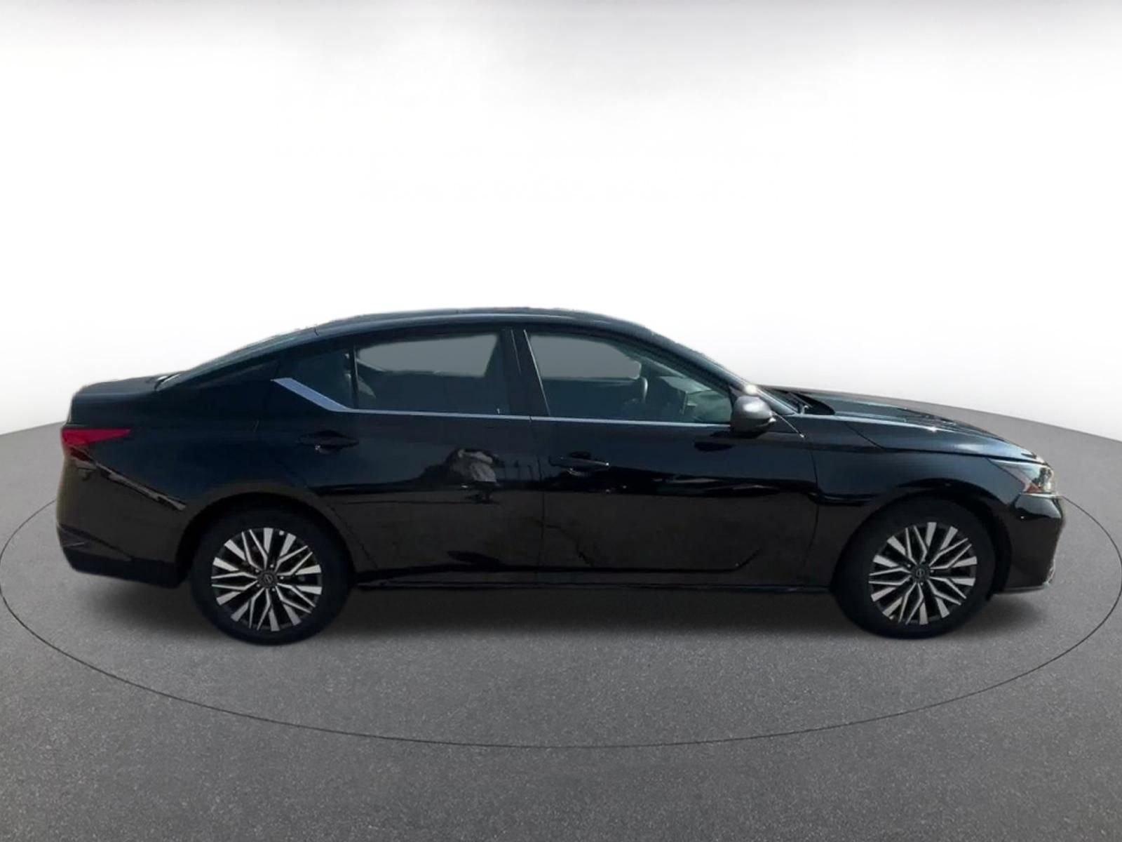 Used 2026 Nissan Altima 2.5 SV FWD image 16