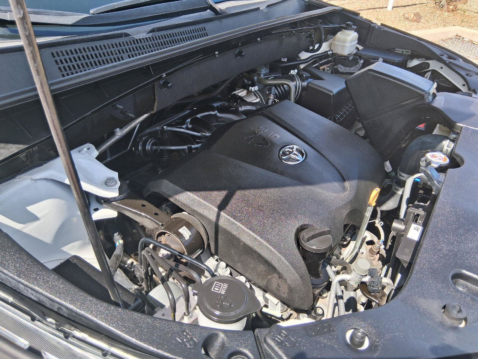 Certified 2017 Toyota Highlander XLE FWD image 47