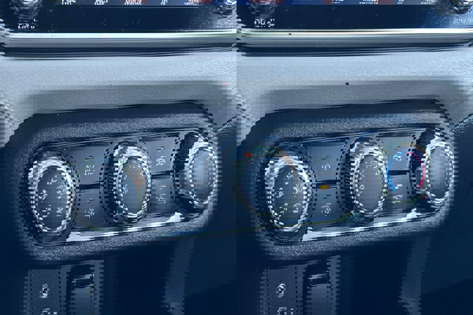 Used 2021 Nissan Versa SV image 20