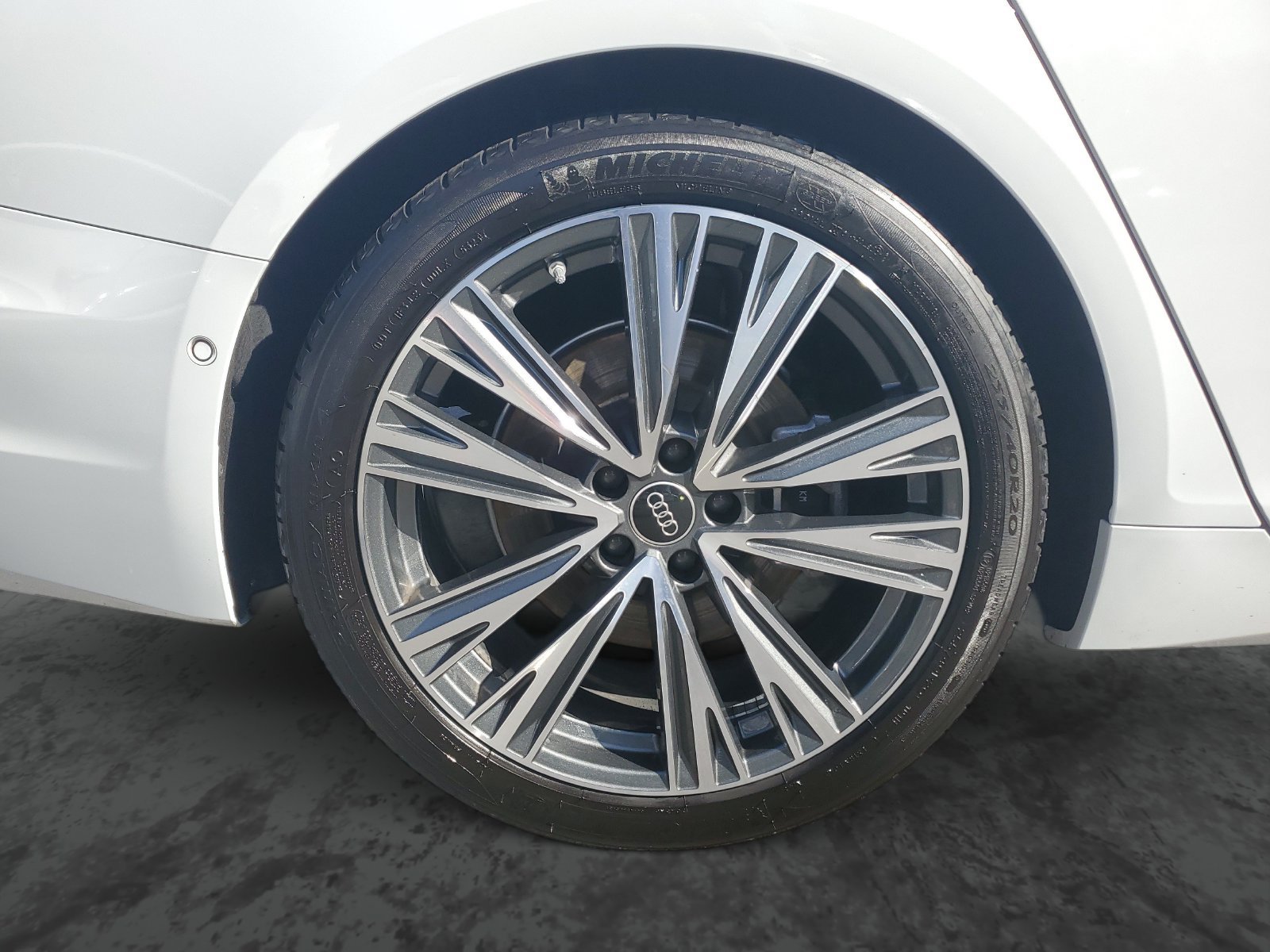 Used 2023 Audi A6 Premium Plus w/ Premium Plus Package AWD/4WD image 5