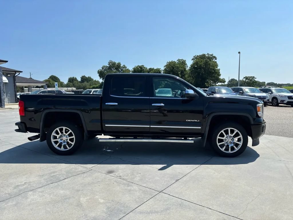 Used 2014 GMC Sierra 1500 Denali w/ Driver Alert Package AWD/4WD image 3