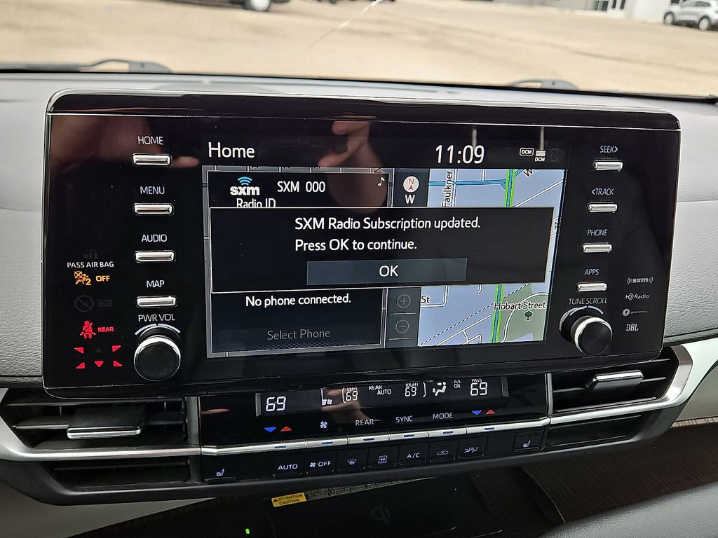 Used 2022 Toyota Sienna XLE w/ XLE Plus Package image 20