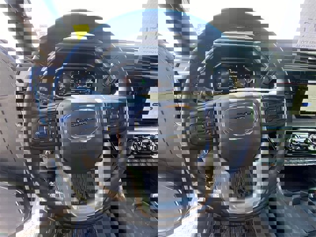 Used 2024 GMC Sierra 2500 Denali w/ Denali Reserve Package image 14