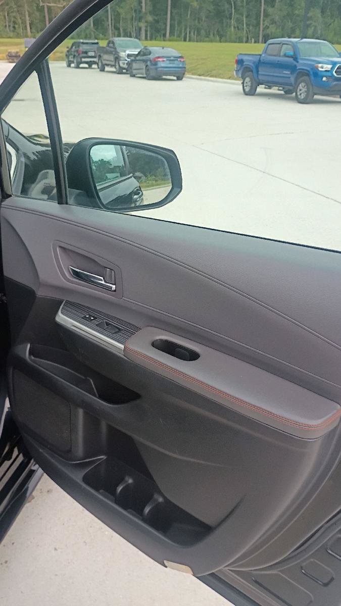 Used 2023 Toyota Sienna XSE FWD image 21
