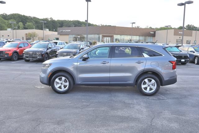Used 2023 Kia Sorento LX AWD/4WD image 4
