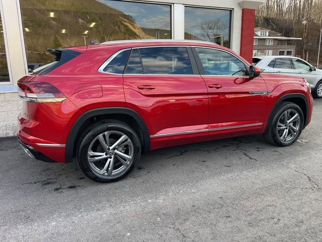 Used 2024 Volkswagen Atlas Cross Sport SEL R-Line image 5