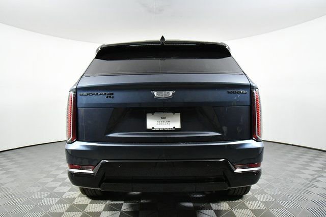 New 2025 Cadillac Escalade IQ Sport 1 w/ LPO, ONYX Package AWD/4WD image 4