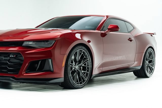 Used 2017 Chevrolet Camaro ZL1 RWD image 9